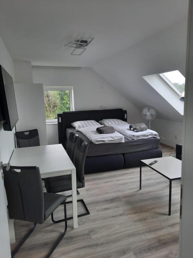 Ferienwohnung Apartment - Free Parking - Wifi - Kitchen Essen Exterior photo